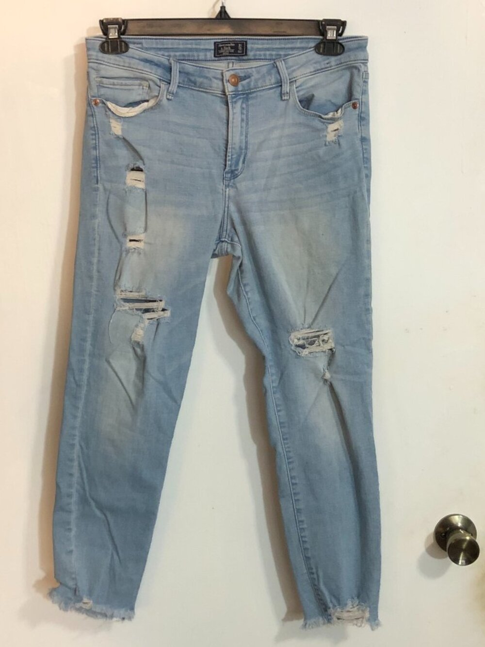 Abercrombie & Fitch Harper Low Rise Ankle Jeans, Size 31/12R